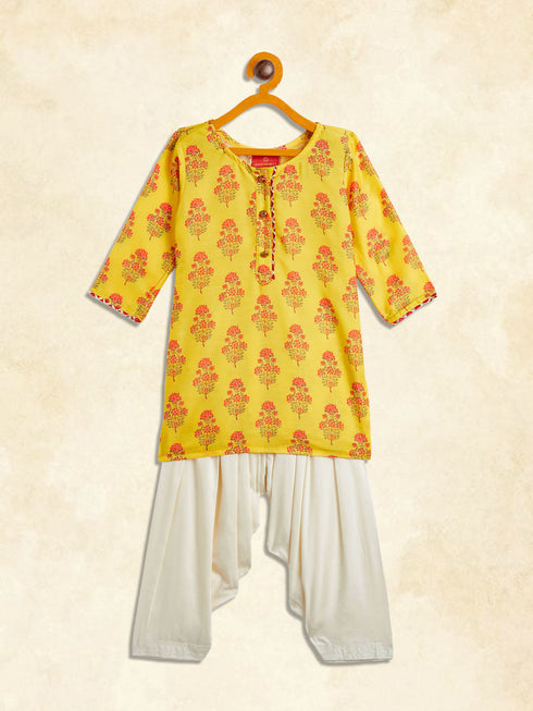 Vastramay SISHU Girl's Orange-Base-Printed Cotton Blend Kurta Patiyala Set